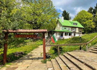 Хижа "Бузлуджа" (стара)