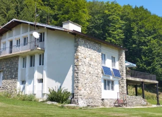 Хижа "Свищи плаз"