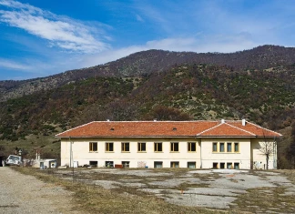 Хижа "Извора"