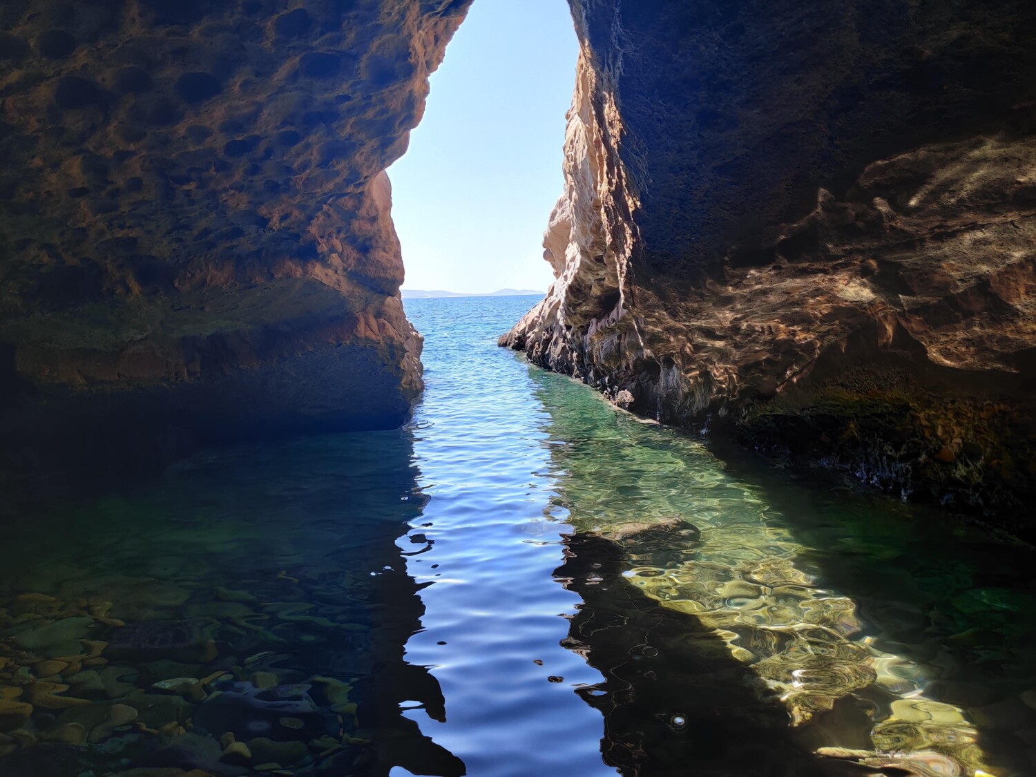 Пещерата на тюлените, Лимнос