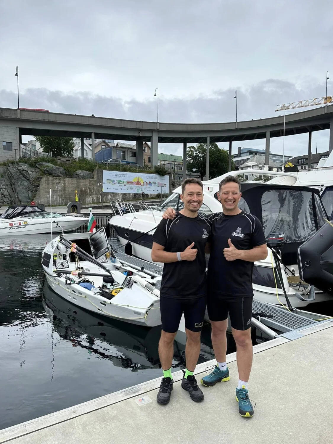 Владимир Табутов и Стефан Иванов преди началото на експедицията в Северния ледовит океан