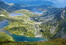 Парковата охрана в Рила следи с дронове за нарушения от туристите Седемте рилски езера