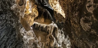 Ухловица, пещера