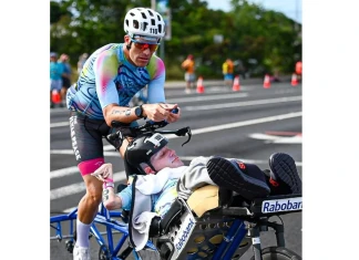 Iron Brothers: да завършиш IRONMAN с брат си, който страда от церебрална парализа Brent and Kyle Pease