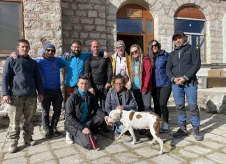 Силен старт на доброволческите инициативи в „Хижа на годината“ с първа акция на х. „Македония“ Доброволческа акция на хижа "Македония", 9-10 ноември 2024