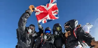 Четирима британци изкачиха Еверест за 5 дни