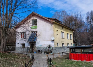 Хижа „Равно боре“