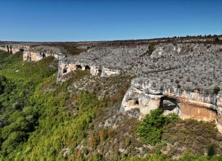 Каньонът между селата Бресте и Реселец