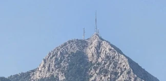 Връх Олимп(ос) и на остров Лесбос