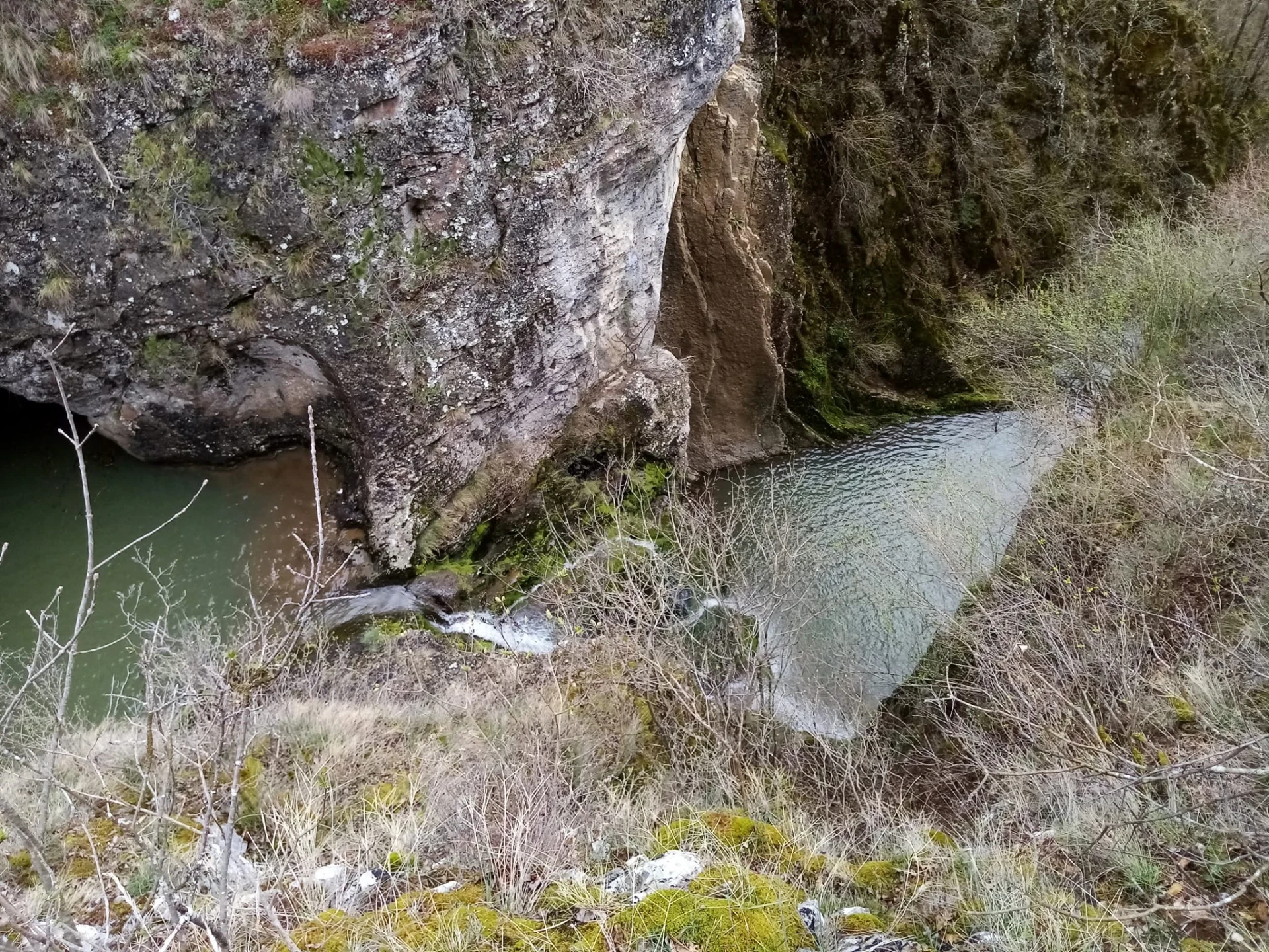 Водопад Котлите