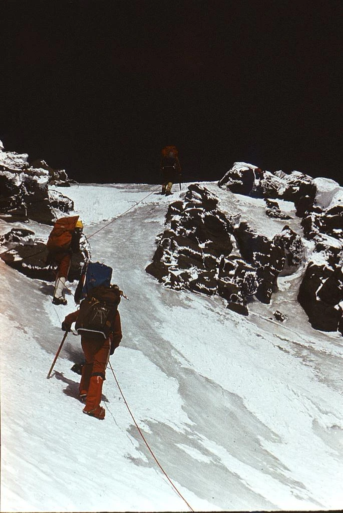 По източен Елбрус (Кавказ ’83 – лагер-сбор за „Еверест ’84“)