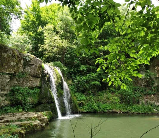 Иваниловски водопади