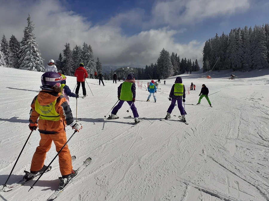 Скиори и сноубордисти за бъдеще