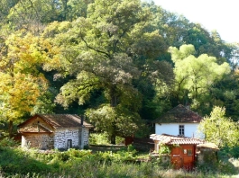 Шумският манастир „Св. Архангел Михаил“