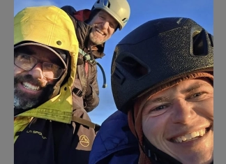 Американските алпинисти Майлс Мозър, Хари Кинард и Тревър Антес