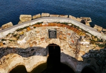 Памет във водата: потопената църква в язовир „Жребчево“ Потопената църква в язовир „Жребчево“