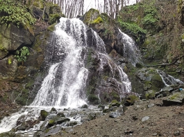 Долен Алеков водопад