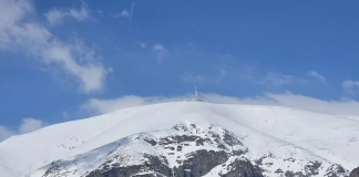 333 см сняг на Ботев: рекордна снежна покривка Връх Ботев през зимата (сняг)