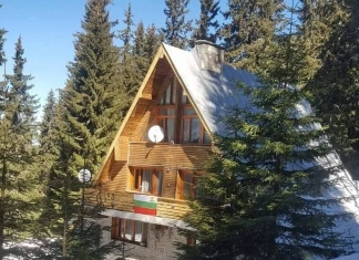 Хижа „Планинарска песен”