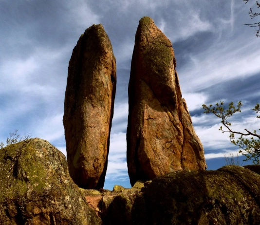 Мегалит Правите камъни