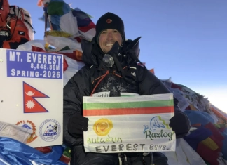Георги Колевичин на връх Еверест