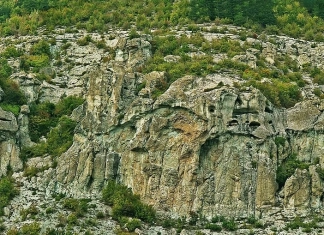 Скално-култов комплекс Дъждовница