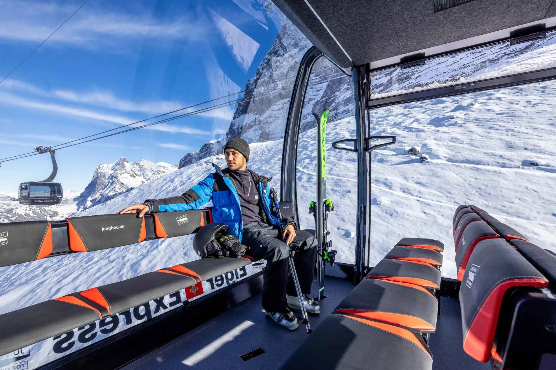Кабинковият лифт Eiger Express