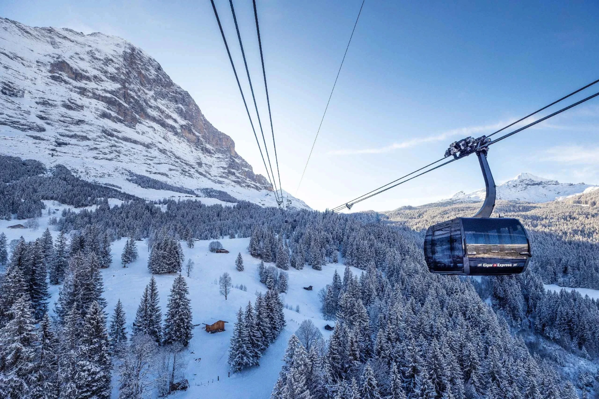 Кабинковият лифт Eiger Express