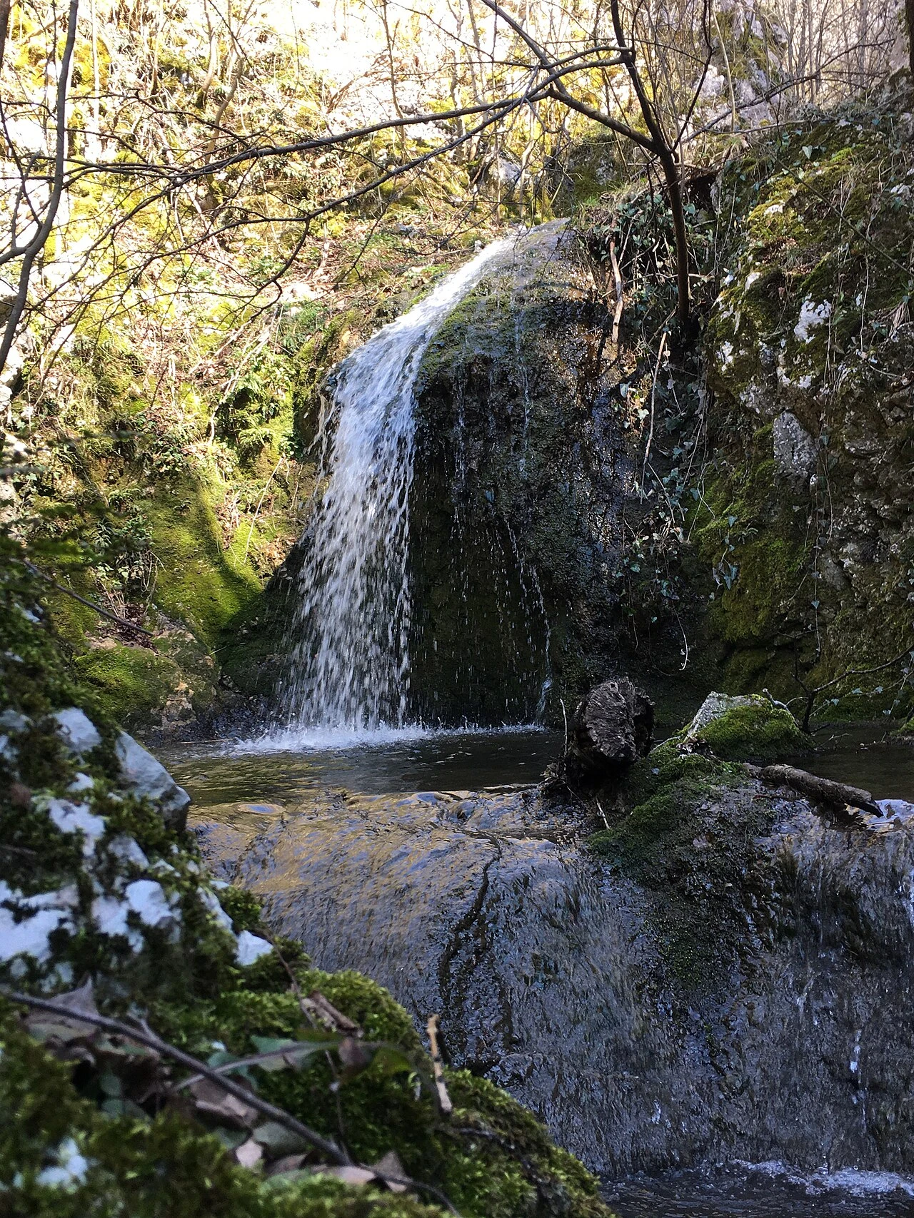 Малък Липнишки водопад
