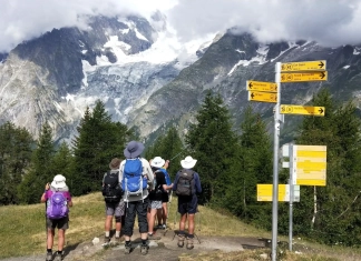 Ограничения за Tour du Mont Blanc заради натиска на масовия туризъм Туристическата обиколка на Монблан